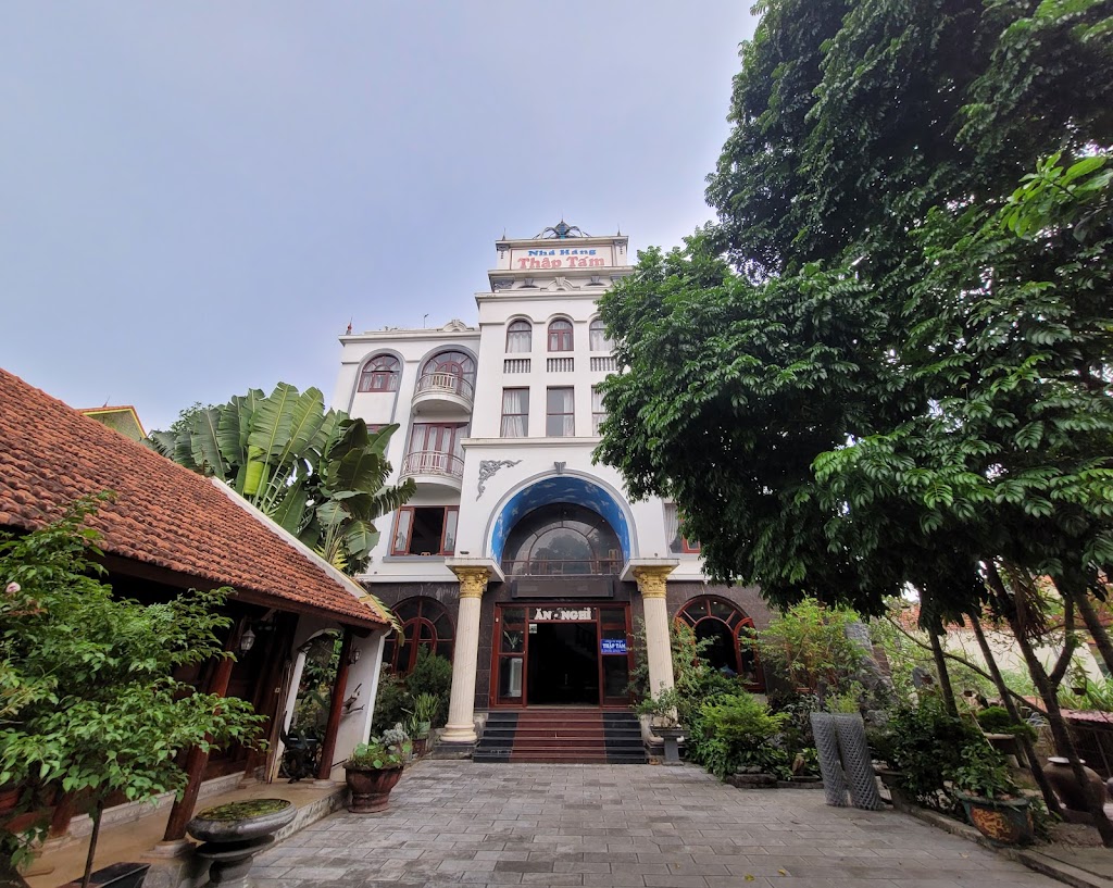 Khách sạn Thập Tám