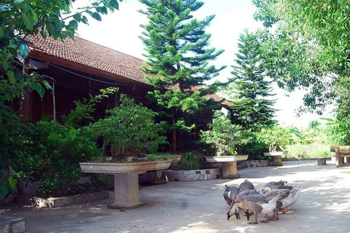 Khách sạn Thập Tám