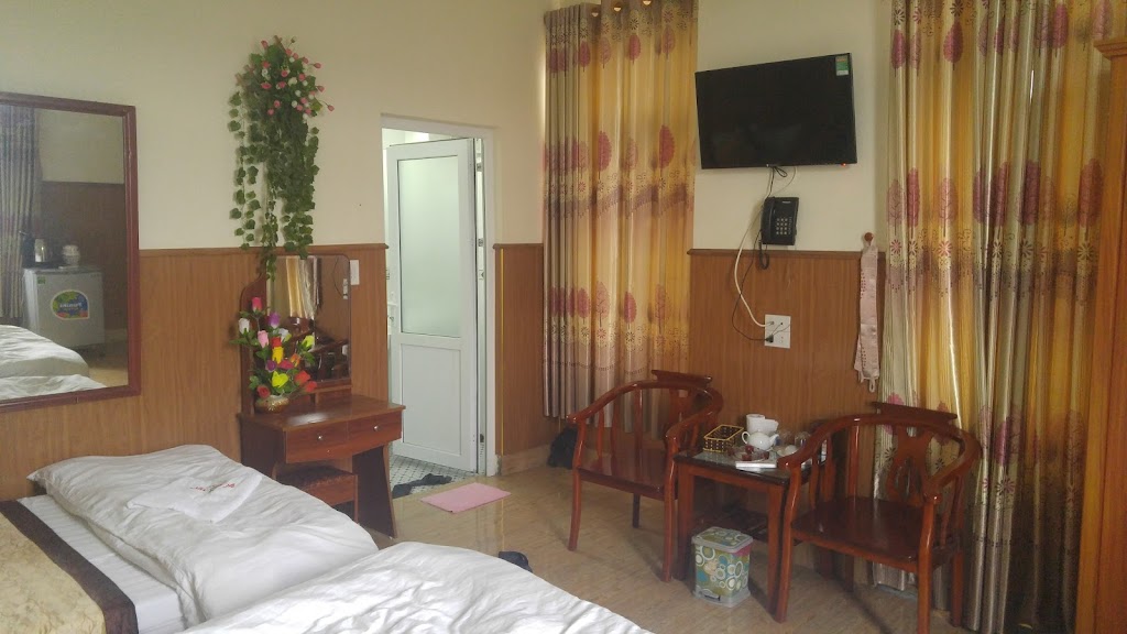 Khách sạn Yến Ngọc Hotel