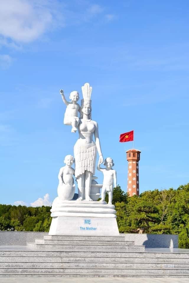 Khách sạn hoàng thuỳ