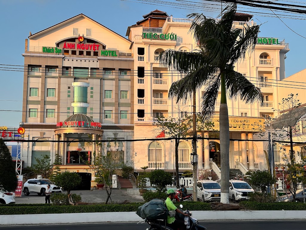 Nhà Hàng Khách Sạn Ánh Nguyệt