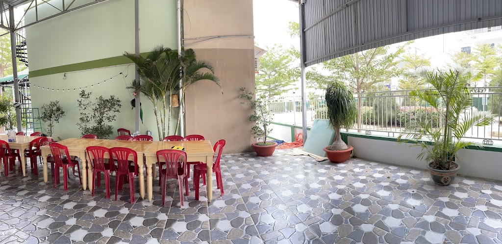 Nhà Hàng Thủy Tiên