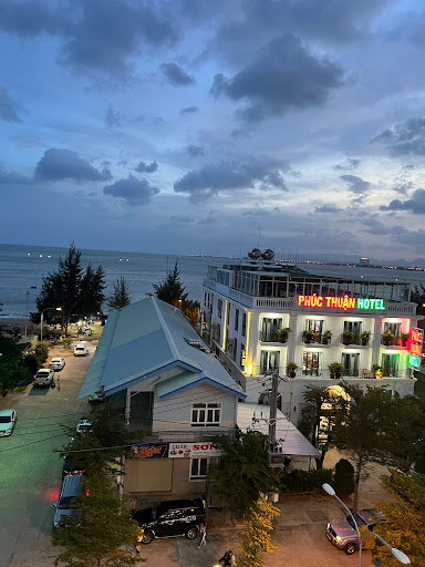 Nhà Hàng Thủy Tiên
