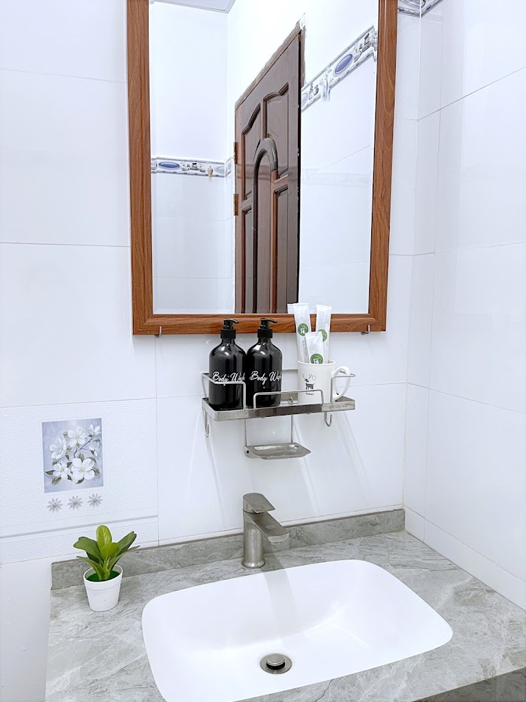Nhà Khách Vạn Thành