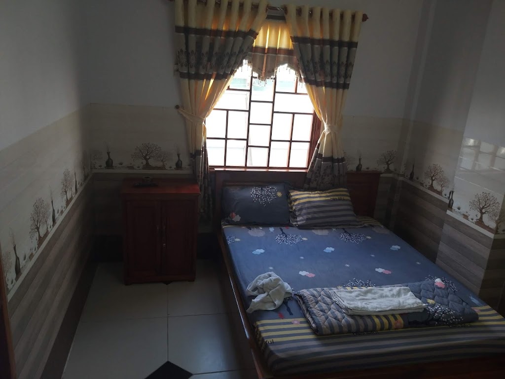Nhà Nghỉ 100