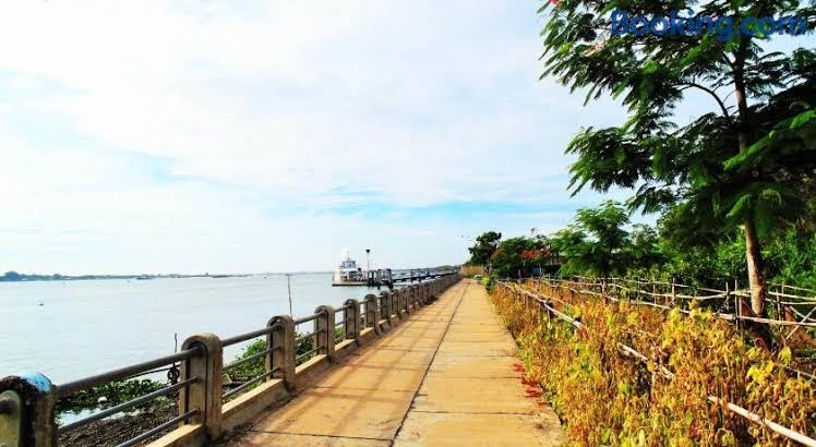 Nhà hàng hoa ếch