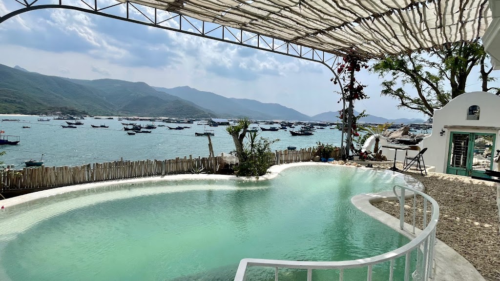 Rosarii Pacis – beachfront villa