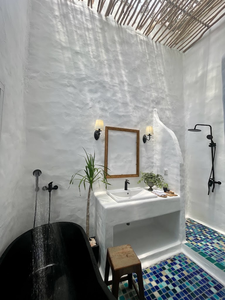Rosarii Pacis – beachfront villa