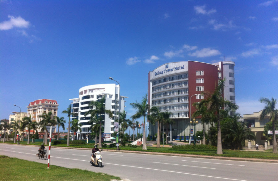 Sailing Tower Hotel