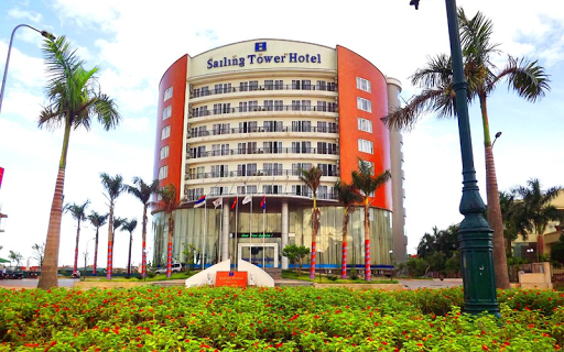 Sailing Tower Hotel