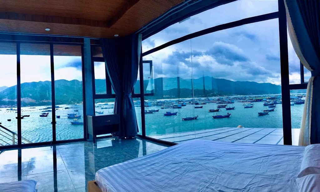 The Sea Rock Bình Hưng Hotel