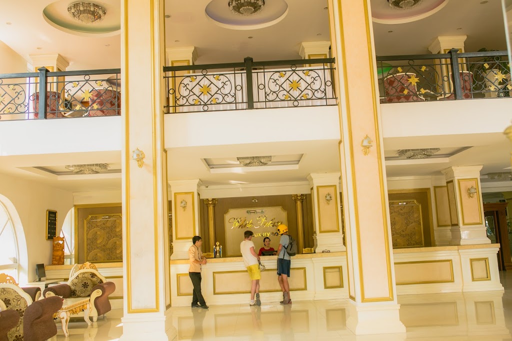White Palace Hotel